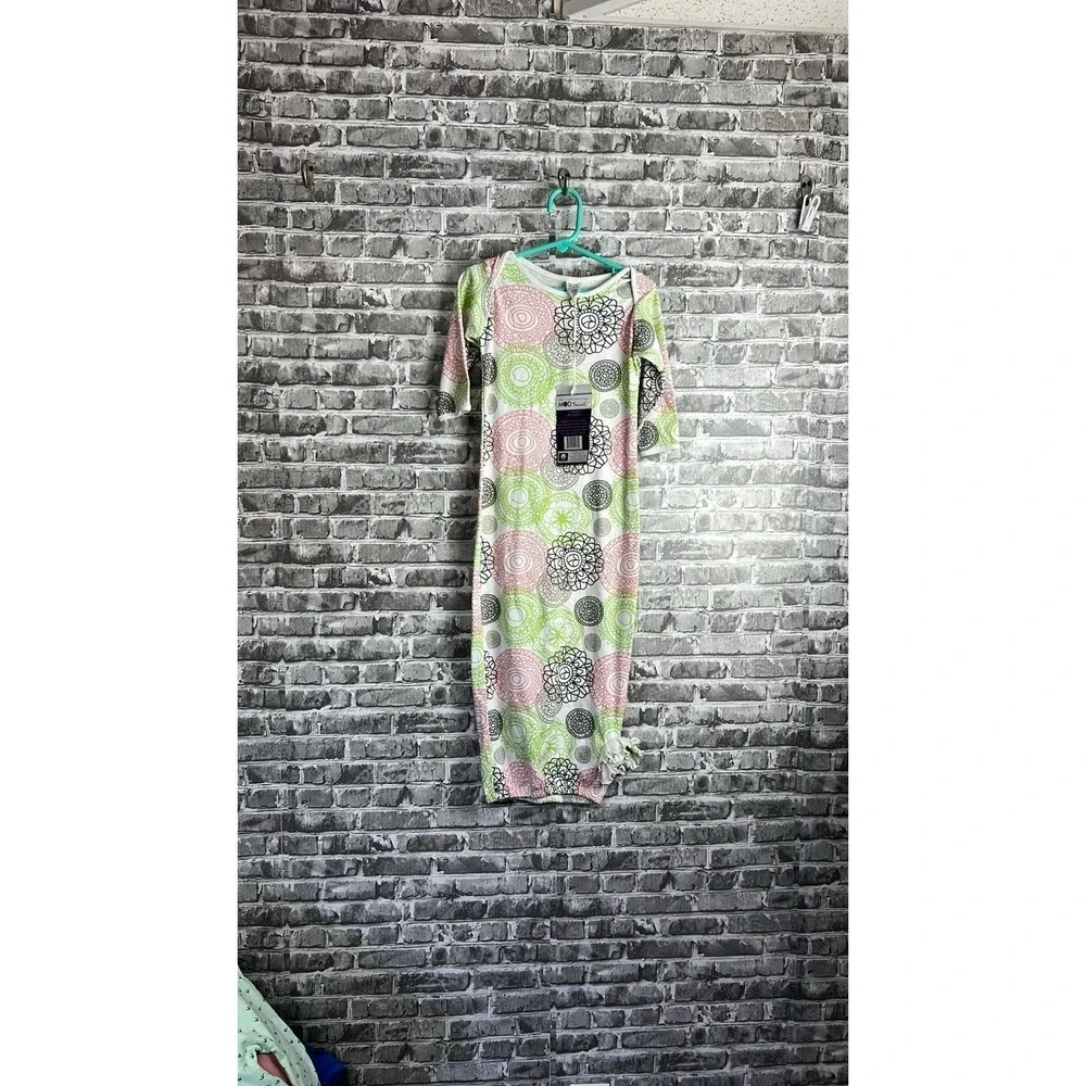 baby girls gown‎